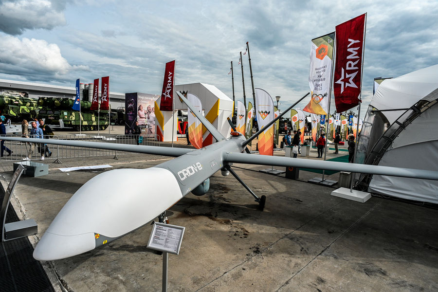 Беспилотный летательный аппарат из состава разведывательно-ударного комплекса «Орион-Э» на выставке вооружений международного военно-технического форума «Армия-2021»