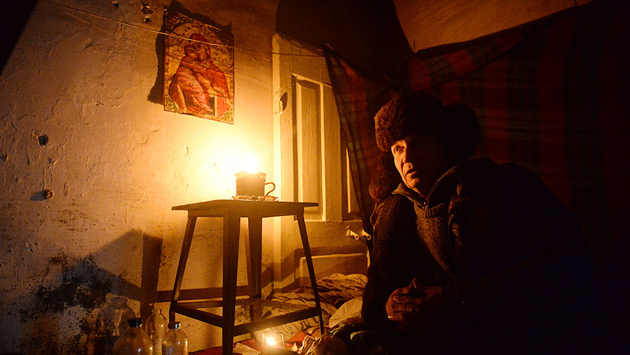 Заключенный исправительной колонии строгого режима в поселке Чернухино Луганской области Украины, февраль 2015 года