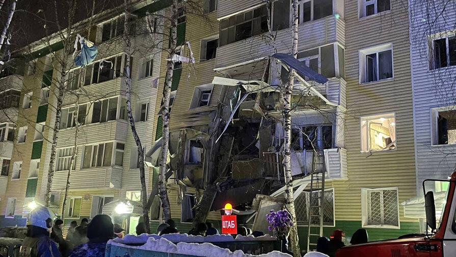 Экстренные службы назвали причину взрыва, который привел к обрушению дома в Нижневартовске