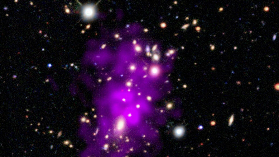 Астрономы показали космическое шампанское к Новому году