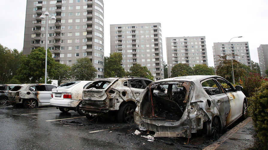 Последствия поджогов автомобилей в&nbsp;Швеции, 14 августа 2018 года