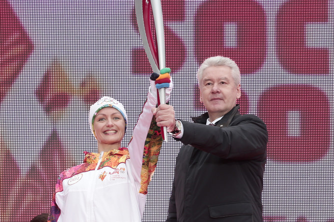 Синхронистка Анастасия Давыдова и мэр Москвы Сергей Собянин.
