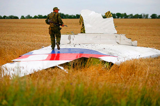 На месте крушения малайзийского Boeing 777 (рейс MH17)