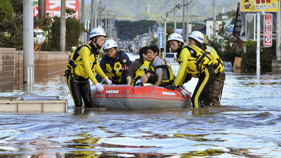 Более 1 млн жителей японской префектуры вынуждены эвакуироваться из-за тайфуна