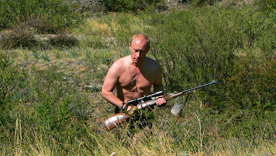 Владимир Путин в районе отрогов Западных Саян (Республика Тыва), 2007 год