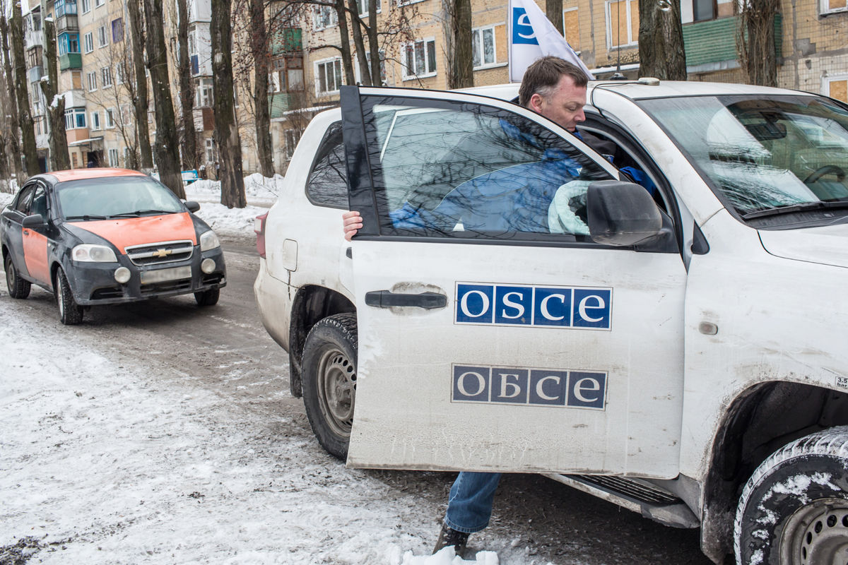 Угроза воздушной атаки. Почему сотрудники ОБСЕ покидают Донецк - Газета.Ru