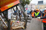 Во время демонтажа торговых павильонов на Сенной площади