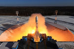 Запуск ракеты ракеты-носителя «Союз-2.1а» со спутниками на борту с космодрома «Восточный» в Амурской области, 1 февраля 2018 года