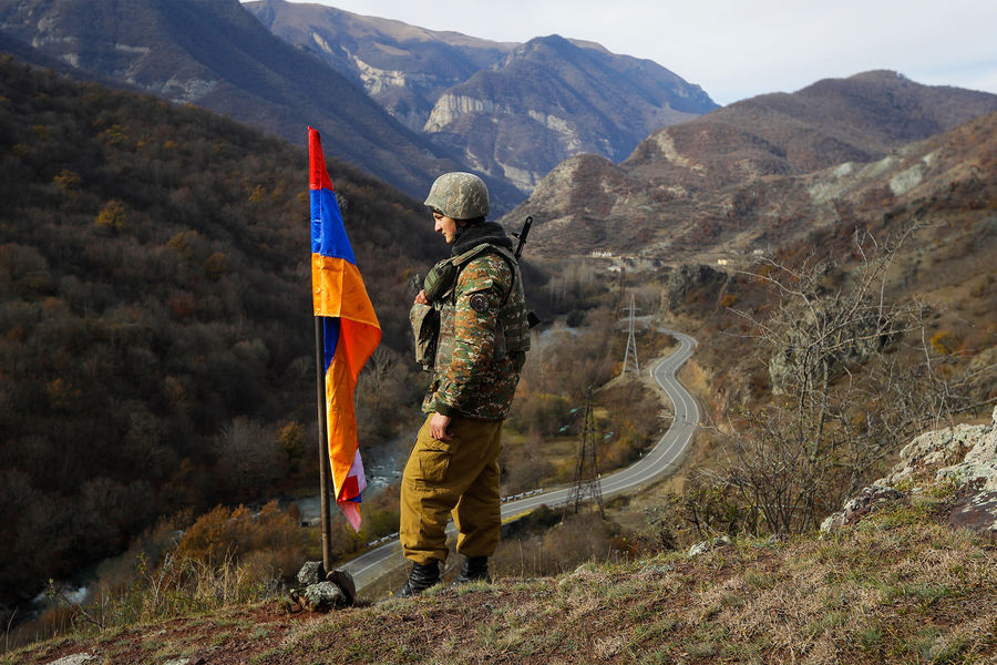 В Армении назвали возможные сроки подписания мирного договора с Азербайджаном