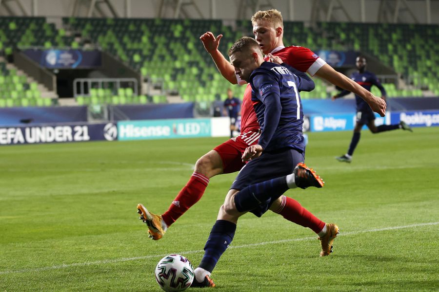 Павел Маслов в матче Россия — Франция на молодежном Евро