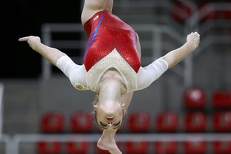 Российская гимнастка Мария Пасека борется за медали в соревнованиях в опорном прыжке на Олимпиаде-2016