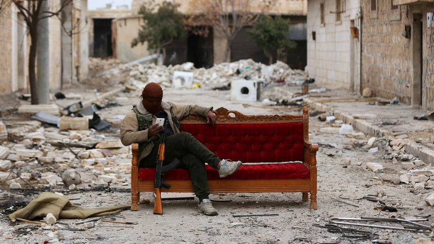 Боевик «Свободной сирийской армии» в городе Эль-Баб, февраль 2018 года