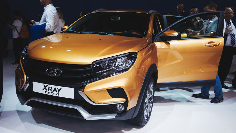 АвтоВАЗ не сможет возобновить производство Lada XRay до конца 2022 года