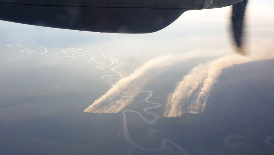 Дым от лесных пожаров в&nbsp;Республике Саха (Якутия), 30 июля 2019 года