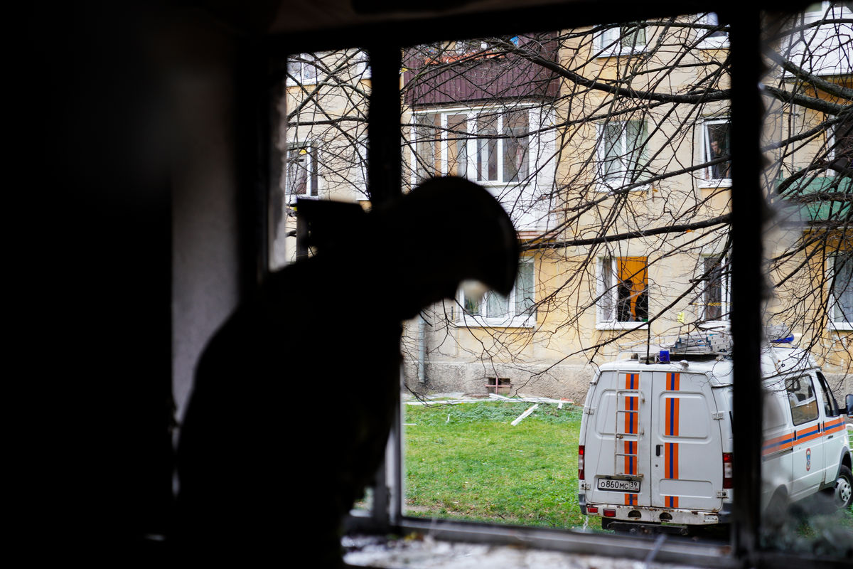 Жильцы пятиэтажки в Балтийске сбрасывали детей соседям из окон после взрыва  газа - Газета.Ru