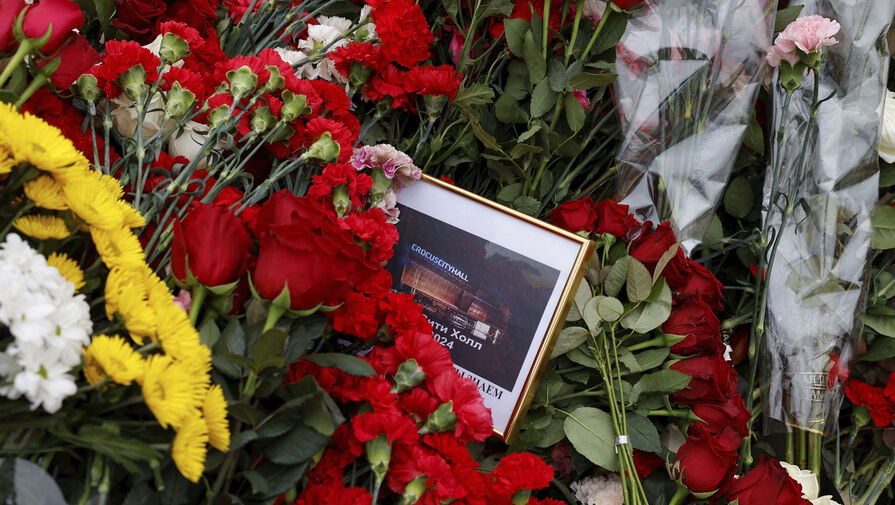 В Ростове убрали цветы с мемориала погибшим в 