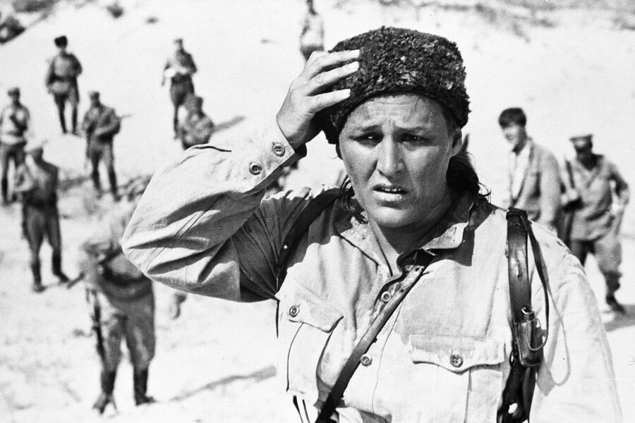 Актриса Нонна Мордюкова в роли Клавдии Вавиловой в фильме «Комиссар», 1967 год