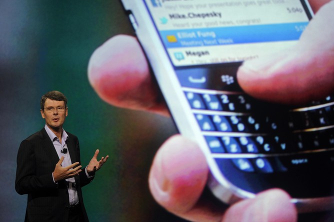 Исполнительный директор RIM Торстен Хайнс представил новый BlackBerry