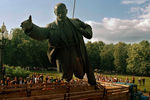 Демонтаж памятника Ленину в Вильнюсе, Литва, 1991 год