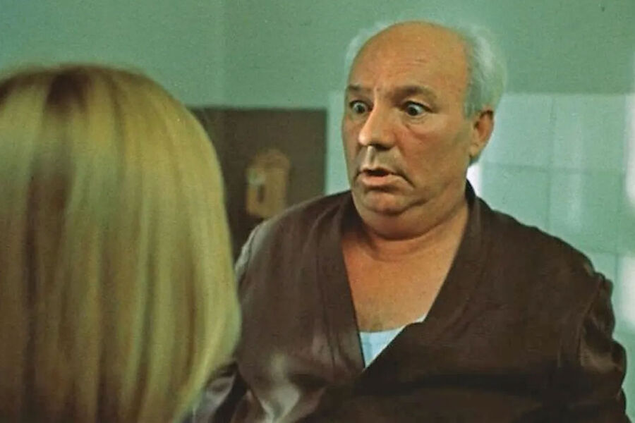 <b>«Выйти замуж за&nbsp;капитана» (1985)</b>
<br><br>
В&nbsp;1986 году читатели журнала «Советский экран» выбрали Рыбникова лучшим исполнителем второстепенной роли &mdash; за&nbsp;его работу в&nbsp;картине «Выйти замуж за&nbsp;капитана». Центральных персонажей в&nbsp;проекте сыграли Вера Глаголева и Виктор Проскурин. Рыбников же воплотил образ соседа Лены (героини Глаголевой), Кондратия Петровича.
&laquo;Выйти замуж за&nbsp;капитана&raquo; оказался одним из&nbsp;последних фильмов народного артиста РСФСР &mdash; спустя четыре года после премьеры его не стало.