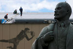 Памятник Ленину у стадиона «Лужники» в Москве, Россия, 2016 год