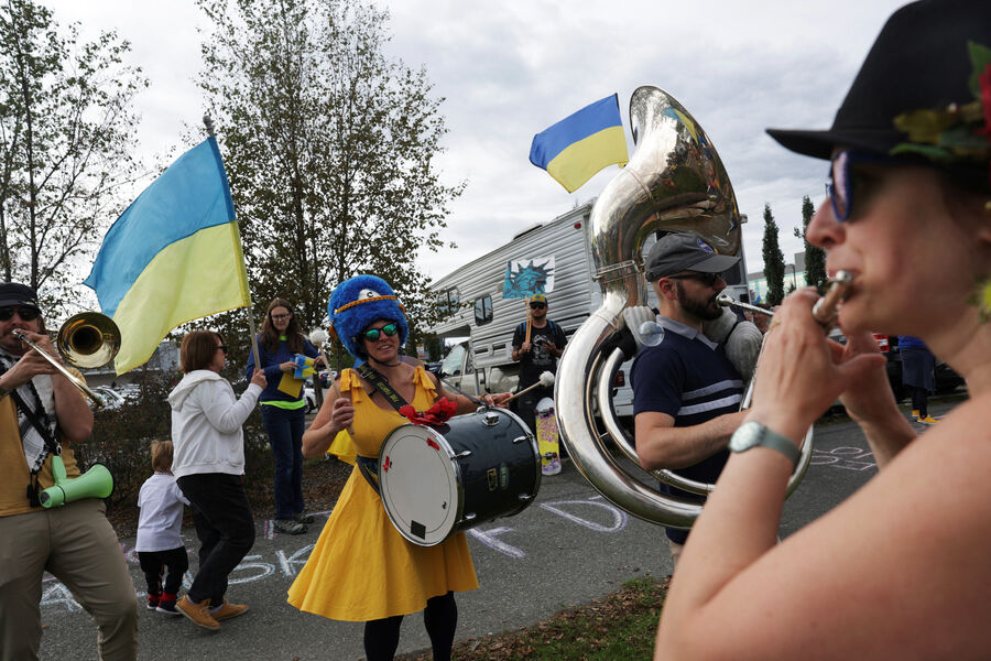 Митинг в&nbsp;поддержку Украины перед&nbsp;встречей лидеров США и России в&nbsp;Анкоридже, Аляска, 15&nbsp;августа 2025&nbsp;года