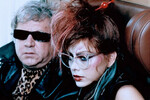 <b>«Бонни и Клайд по-итальянски» (1983)</b>
<br><br>В этой авантюрной комедии Орнелла Мути и актер Паоло Вилладжо сыграли двоих невезучих людей, которые оказались заложниками при ограблении банка, но из-за стечения обстоятельств полиция приняла за гангстеров именно их двоих.