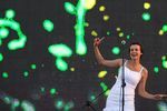 Певица Юлия Чичерина на концерте на Красной площади в честь Дня России, 2011 год