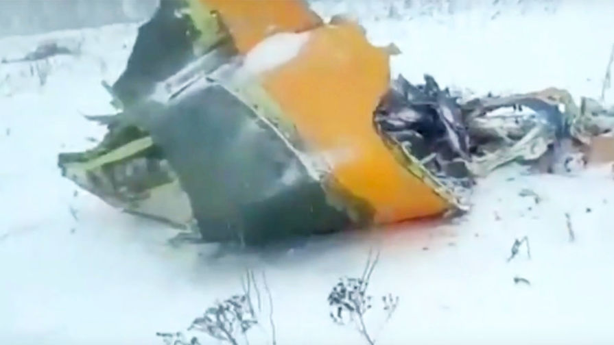 Последствия крушения Ан-148 в Подмосковье (кадр из видео)