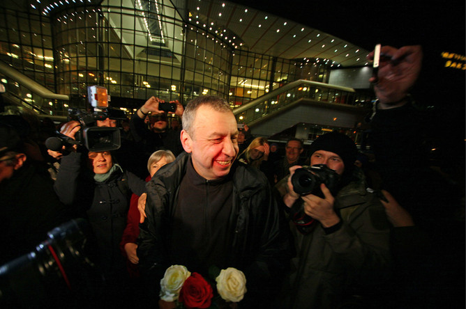Экс-кандидат в президенты Белоруссии Андрей Санников освобожден из колонии