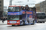 Автобус со сборной проехал от памятника Пушкину до Манежной площади