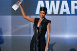 Рианна получила награду на церемонии American Music Awards 