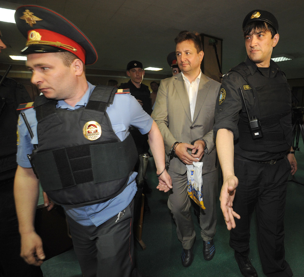 В мае были задержаны за получение $1,5 млн председатель правления Росбанка Владимир Голубков (на фото) и старший вице-президент Росбанка Тамара Поляницына, они вымогали деньги у бизнесменов за пролонгацию кредитного договора