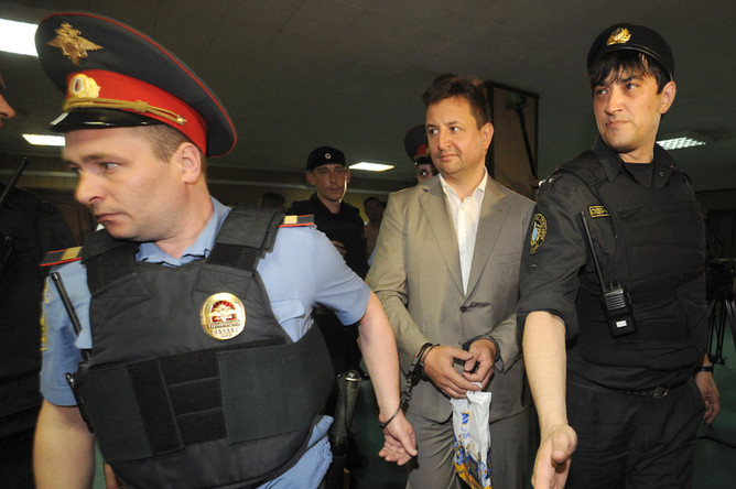 В мае были задержаны за получение $1,5 млн председатель правления Росбанка Владимир Голубков (на фото) и старший вице-президент Росбанка Тамара Поляницына, они вымогали деньги у бизнесменов за пролонгацию кредитного договора