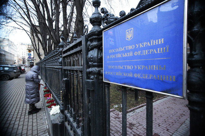 Посольство Украины в Москве отказалось признавать референдум Крыма по вопросу вхождения в состав России