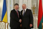 Президент Украины Петр Порошенко и президент Белоруссии Александр Лукашенко во время встречи
