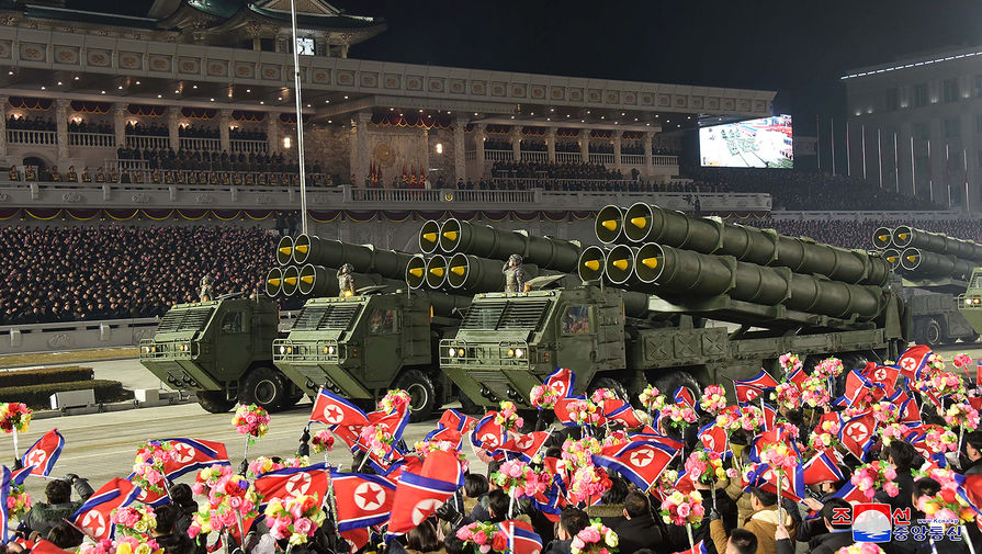 Во время военного парада по&nbsp;случаю VIII съезда Трудовой партии Северной Кореи, Пхеньян, 15 января 2021 года