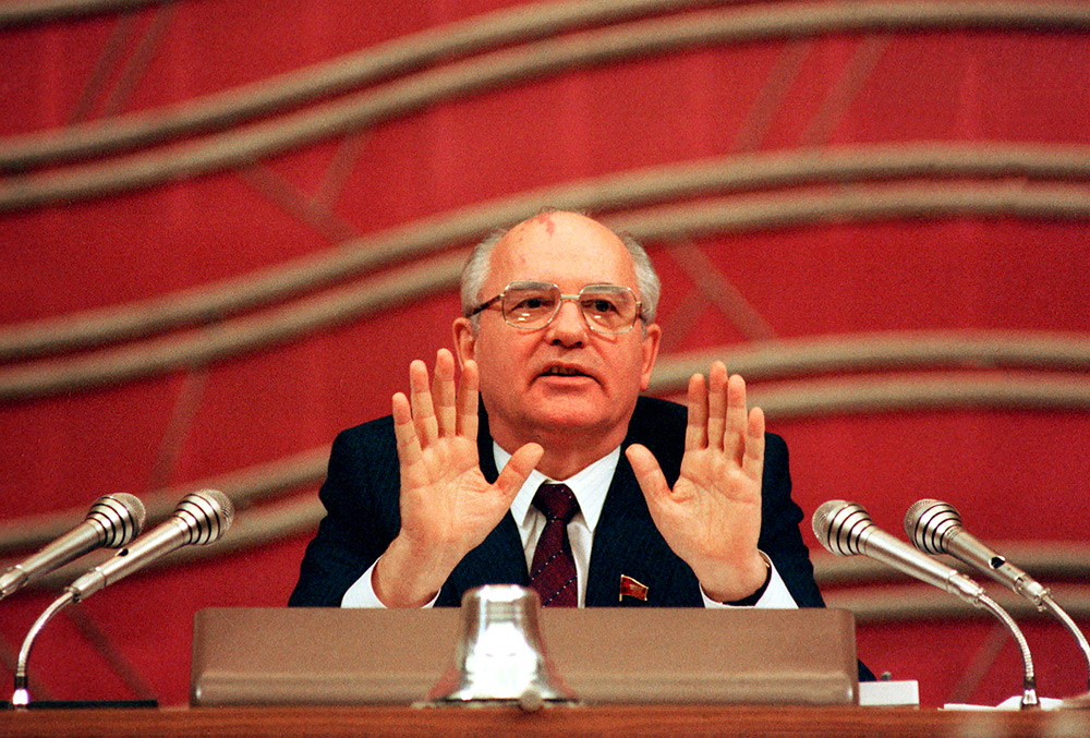 Горбачев последние фото