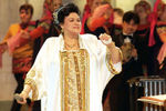 Людмила Зыкина (10 июня 1929 — 1 июля 2009) во время выступления на концерте, посвященном 50-летию творческой деятельности