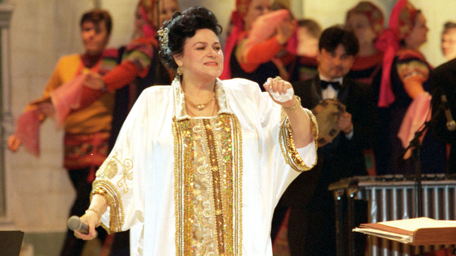 Людмила Зыкина (10 июня 1929 &mdash; 1 июля 2009) во время выступления на&nbsp;концерте, посвященном 50-летию творческой деятельности