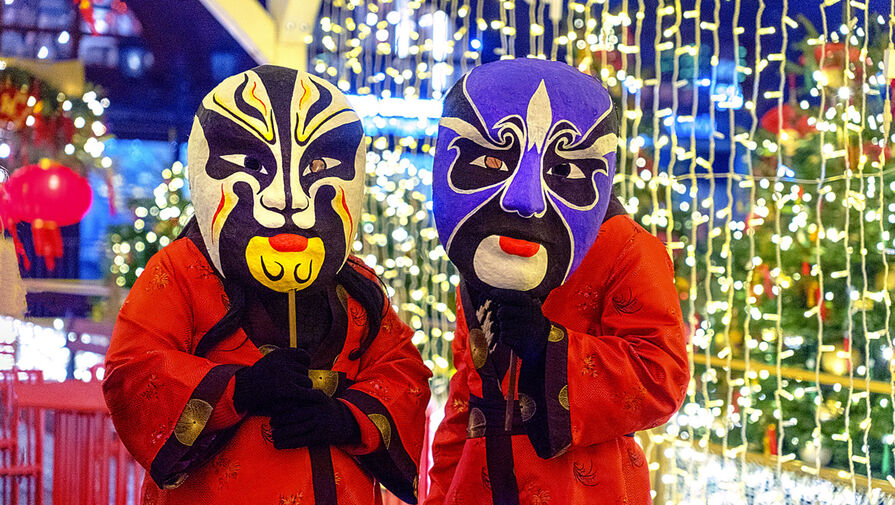 Россияне рассказали, собираются ли праздновать китайский Новый год