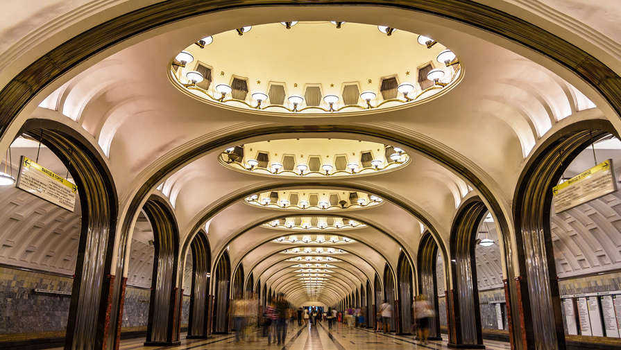 Москвичи назвали Маяковскую самой красивой станцией столичного метро