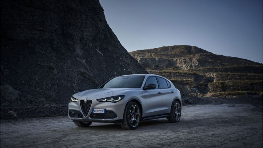Alfa Romeo показала обновленные Stelvio и Giulia