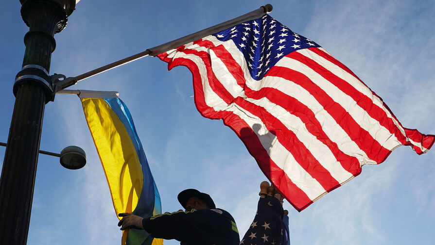 Экс-советник Пентагона Макгрегор: США создавали в Донбассе плацдарм для атаки на Россию