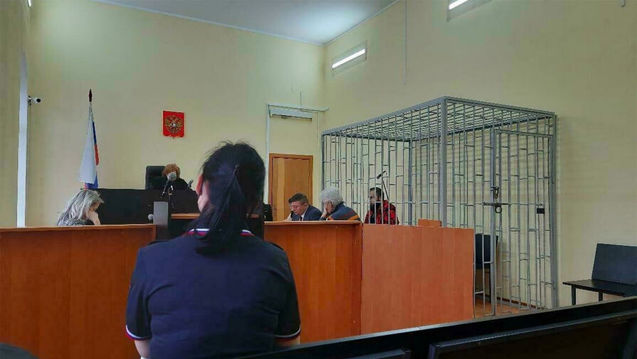 Суд арестовал отца 12-летнего мальчика, выпрыгнувшего со второго этажа из-за родителя