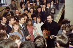 Михаил Боярский среди делегатов в перерыве между заседаниями XX Съезда Ленинского комсомола в Москве, 1987 год