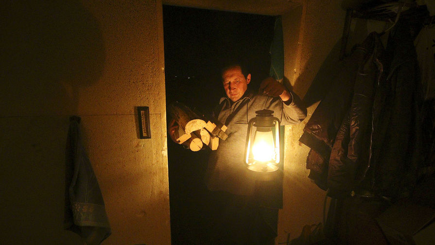 Шторм лишил света свыше 1,5 тыс. жителей Новгородской области