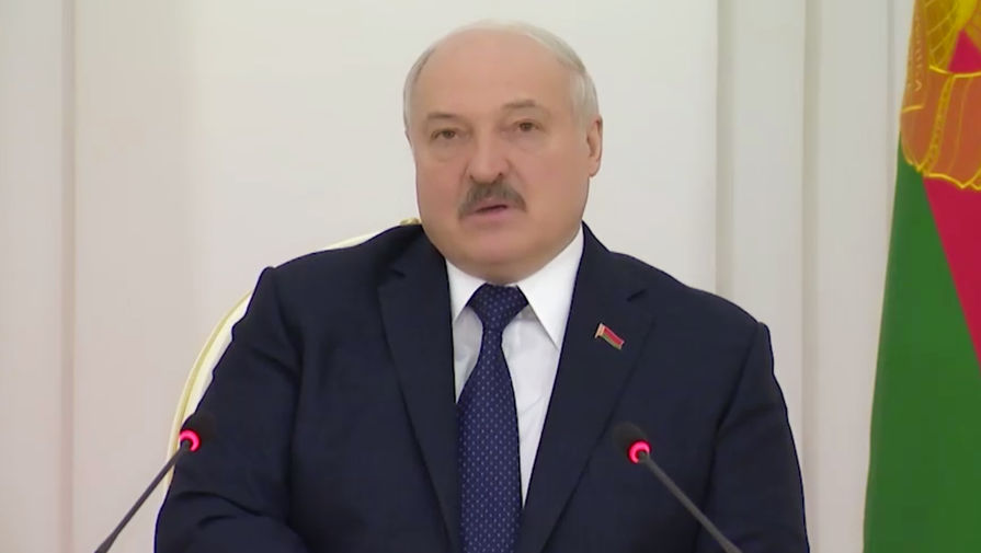 Лукашенко заявил, что референдум по конституции может не состояться только в случае войны