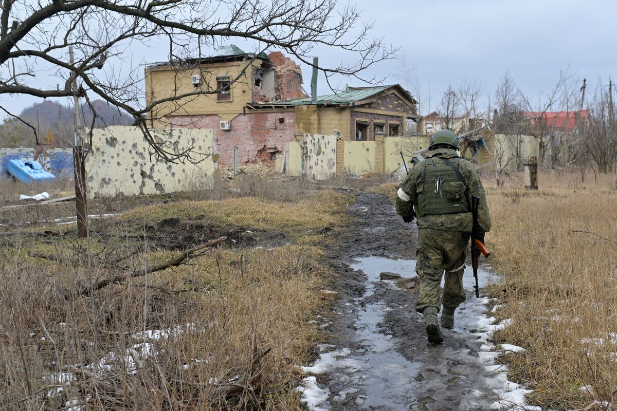 Раненый российский пулеметчик смог ликвидировать 27 украинских военных -  Газета.Ru | Новости