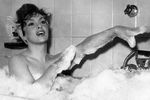 Джина Лоллобриджида во время съемок фильма «Анна из Бруклина» в Италии, 1957 год